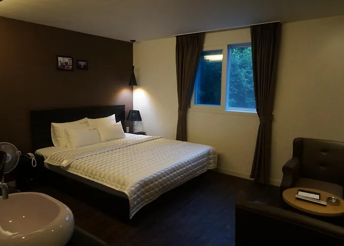 Mu Motel