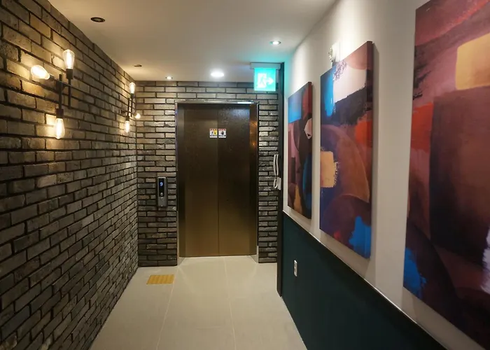 Mu Motel 2*