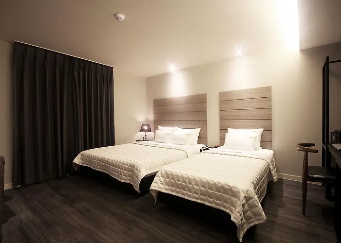 Mu Motel